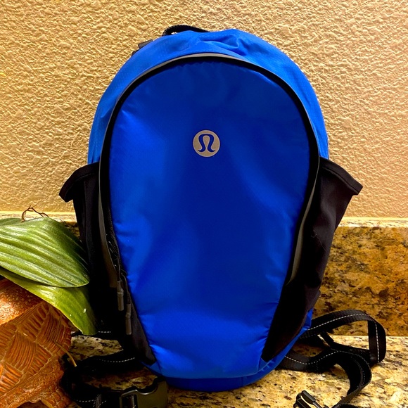 lululemon athletica Handbags - RARE COLOR Lululemon fast and free Backpack Wild bluebell! Super rare color!NWT